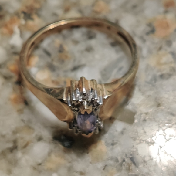 10kt Gold Tanzanite Ring Size 7 - Picture 8 of 13